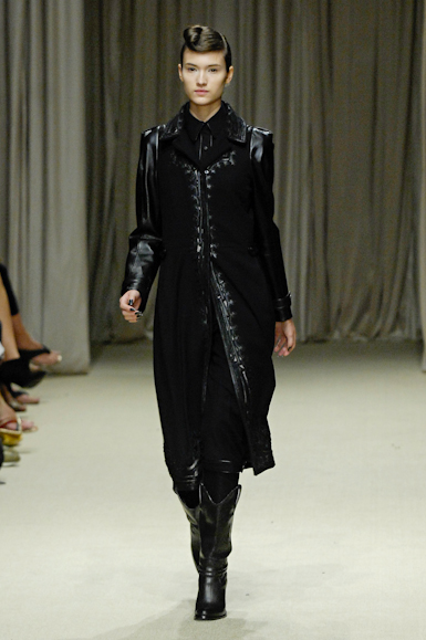 desfiles-reinaldoloureno-saopauloinverno2008rtw-100