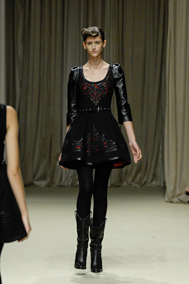 desfiles-reinaldoloureno-saopauloinverno2008rtw-106
