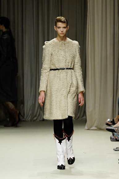 desfiles-reinaldoloureno-saopauloinverno2008rtw-115