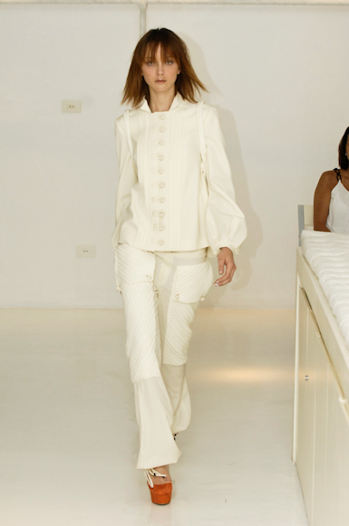 desfiles-raiadegoeye-saopauloinverno2008rtw-104