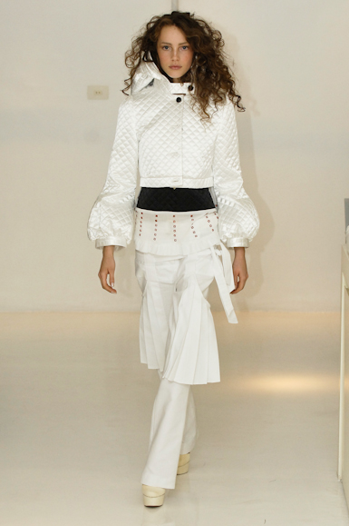 desfiles-raiadegoeye-saopauloinverno2008rtw-112