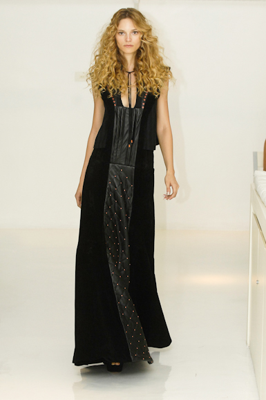 desfiles-raiadegoeye-saopauloinverno2008rtw-119
