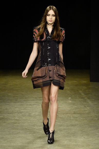 desfiles-pridarolt-saopauloinverno2008rtw-108