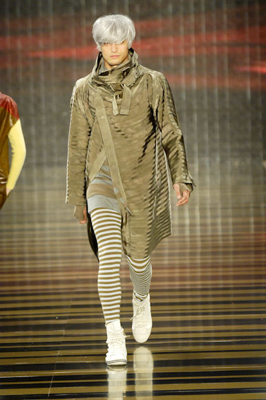 desfiles-osklen-saopauloinverno2008rtw-115