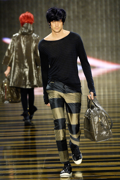desfiles-osklen-saopauloinverno2008rtw-121