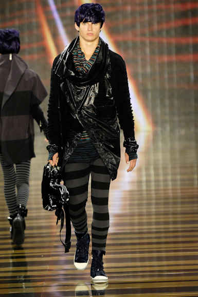 desfiles-osklen-saopauloinverno2008rtw-133