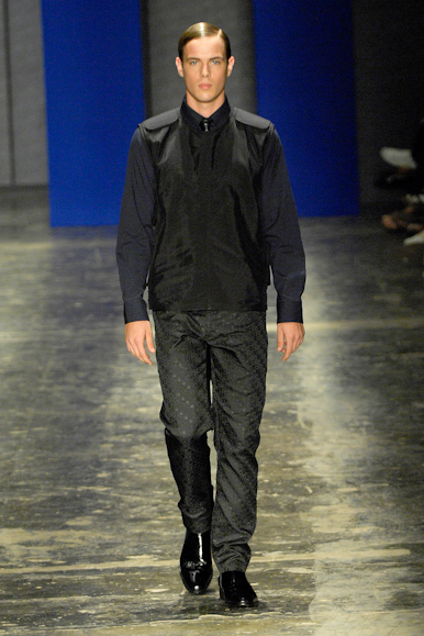 desfiles-marioqueiroz-saopauloinverno2008rtw-108