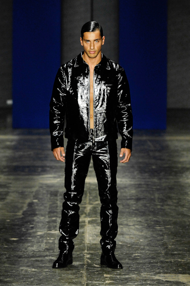 desfiles-marioqueiroz-saopauloinverno2008rtw-115
