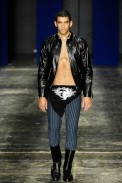 desfiles-marioqueiroz-saopauloinverno2008rtw-119