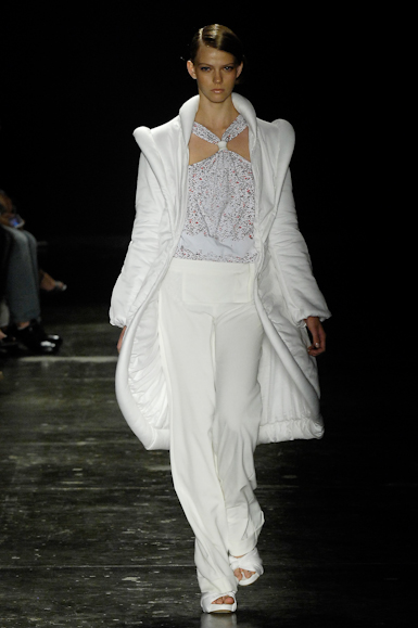 desfiles-lorenzomerlino-saopauloinverno2008rtw-109