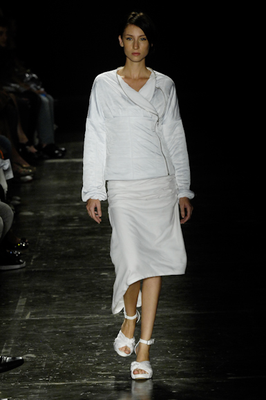 desfiles-lorenzomerlino-saopauloinverno2008rtw-123