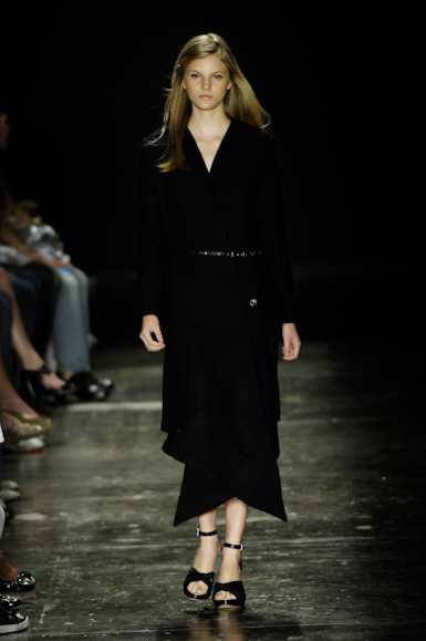 desfiles-lorenzomerlino-saopauloinverno2008rtw-124