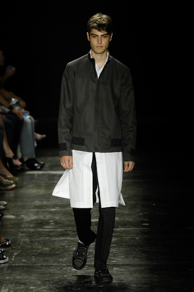desfiles-lorenzomerlino-saopauloinverno2008rtw-132
