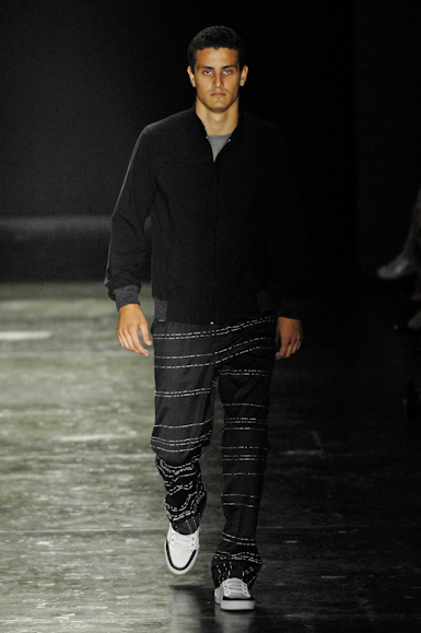 desfiles-lorenzomerlino-saopauloinverno2008rtw-137