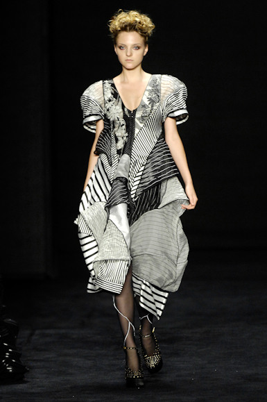 desfiles-linovillaventura-saopauloinverno2008rtw-113