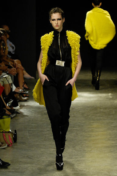 desfiles-iodice-saopauloinverno2008rtw-111