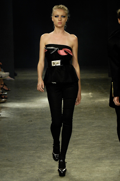 desfiles-iodice-saopauloinverno2008rtw-129