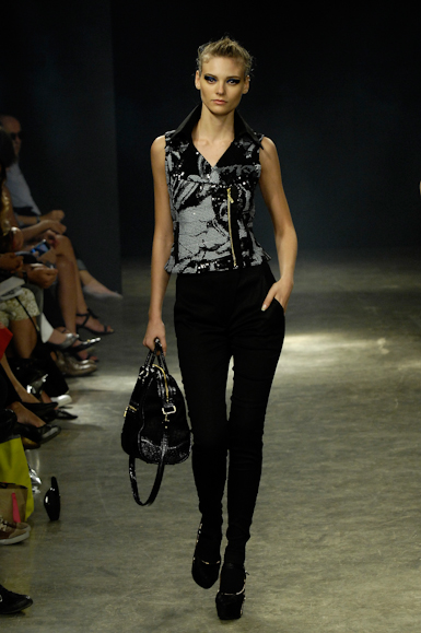 desfiles-iodice-saopauloinverno2008rtw-136