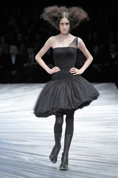 desfiles-amcqueen-paris-inverno2008rtw-100