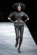 desfiles-amcqueen-paris-inverno2008rtw-105