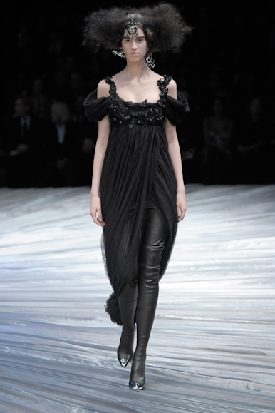 desfiles-amcqueen-paris-inverno2008rtw-106