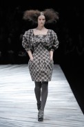 desfiles-amcqueen-paris-inverno2008rtw-110