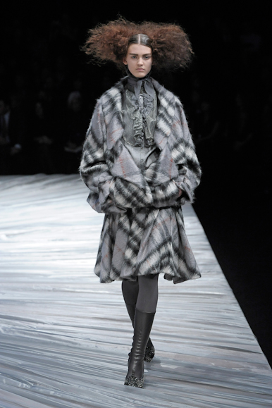 desfiles-amcqueen-paris-inverno2008rtw-113