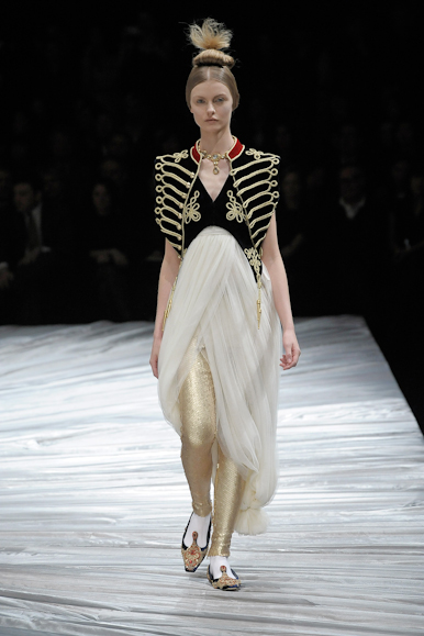 desfiles-amcqueen-paris-inverno2008rtw-124