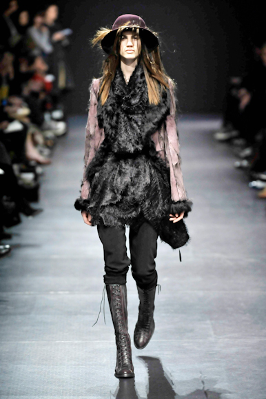 desfiles-anndemeulemeester-paris-inverno2008rtw-112