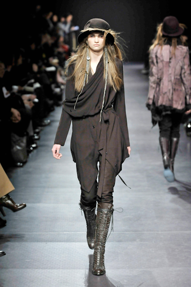 desfiles-anndemeulemeester-paris-inverno2008rtw-117