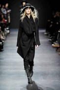 desfiles-anndemeulemeester-paris-inverno2008rtw-118