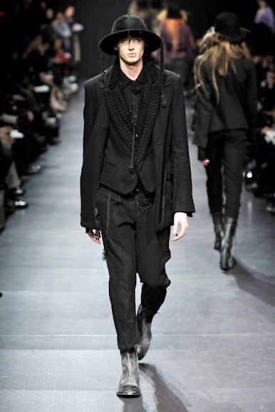 desfiles-anndemeulemeester-paris-inverno2008rtw-119