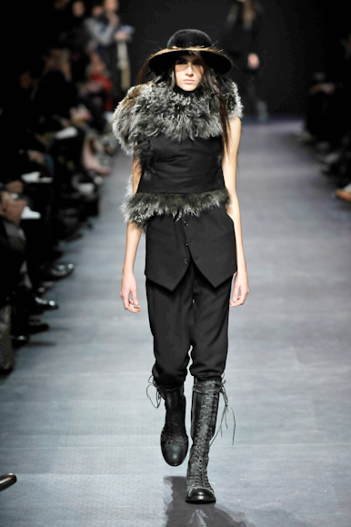 desfiles-anndemeulemeester-paris-inverno2008rtw-134