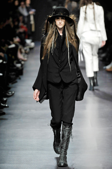 desfiles-anndemeulemeester-paris-inverno2008rtw-135