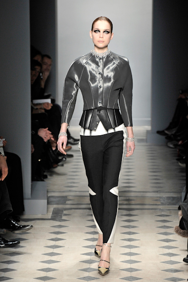 desfiles-balenciaga-paris-inverno2008rtw-114
