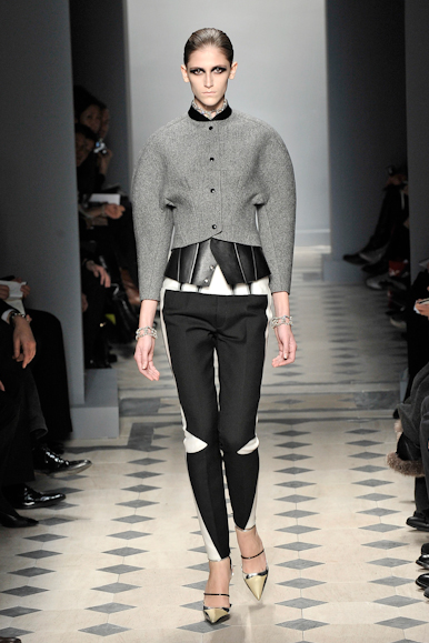 desfiles-balenciaga-paris-inverno2008rtw-117