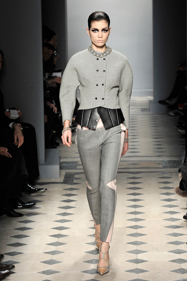 desfiles-balenciaga-paris-inverno2008rtw-118