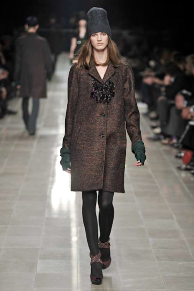 desfiles-burberryprosum-milao-inverno2008rtw-109