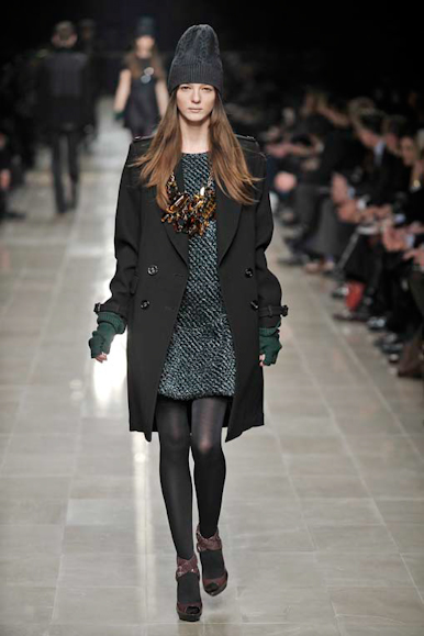 desfiles-burberryprosum-milao-inverno2008rtw-114