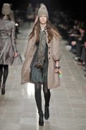 desfiles-burberryprosum-milao-inverno2008rtw-124
