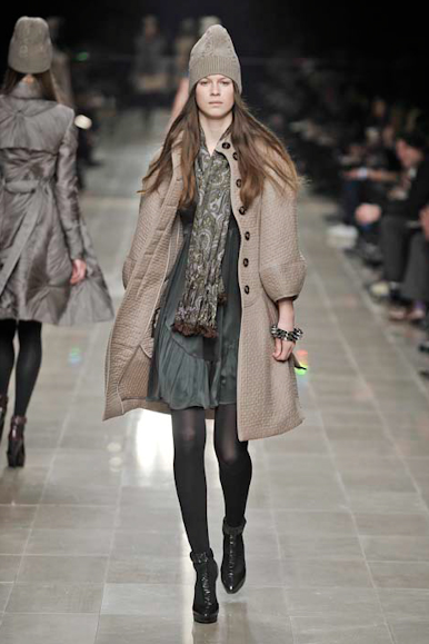 desfiles-burberryprosum-milao-inverno2008rtw-124