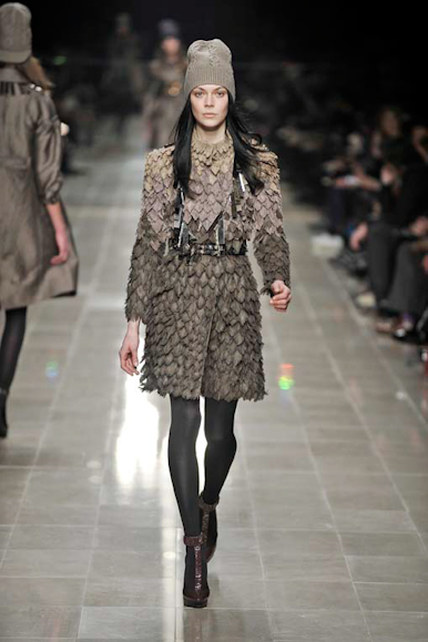 desfiles-burberryprosum-milao-inverno2008rtw-134