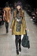 desfiles-burberryprosum-milao-inverno2008rtw-143