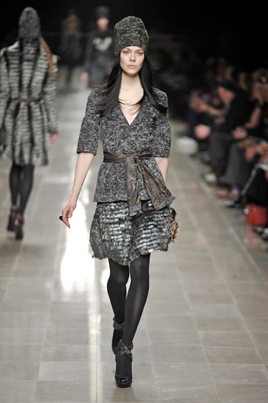 desfiles-burberryprosum-milao-inverno2008rtw-152