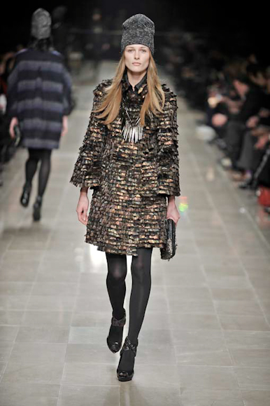 desfiles-burberryprosum-milao-inverno2008rtw-155