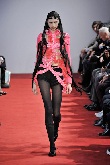desfiles-commedesgarcons-parisinverno2008rtw-105