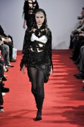 desfiles-commedesgarcons-parisinverno2008rtw-108