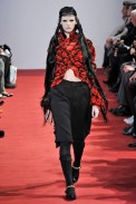 desfiles-commedesgarcons-parisinverno2008rtw-110