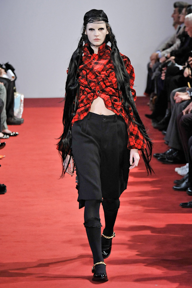 desfiles-commedesgarcons-parisinverno2008rtw-110