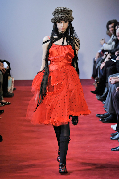 desfiles-commedesgarcons-parisinverno2008rtw-115